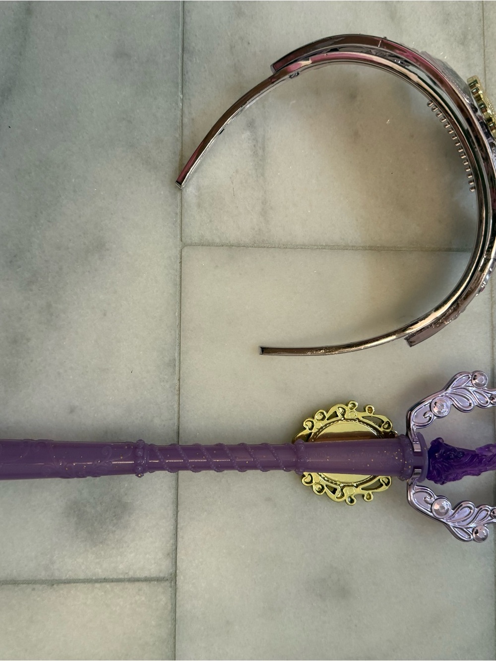 Disney Rapunzel Princess Dress Tiara & Wand Set. EUC. - Picture 9 of 11